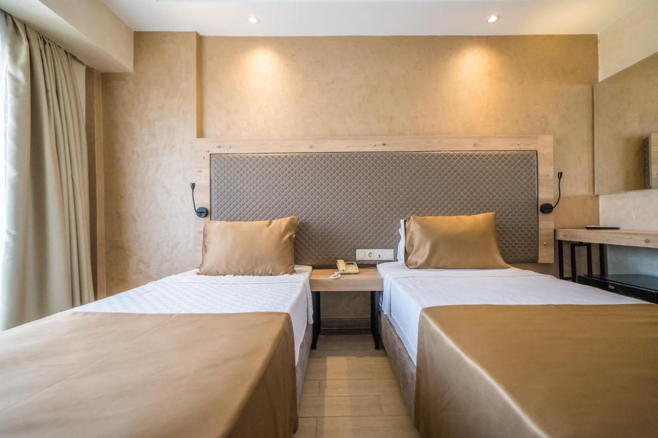 Point Beach Hotel มาร์มาริส ภายนอก รูปภาพ