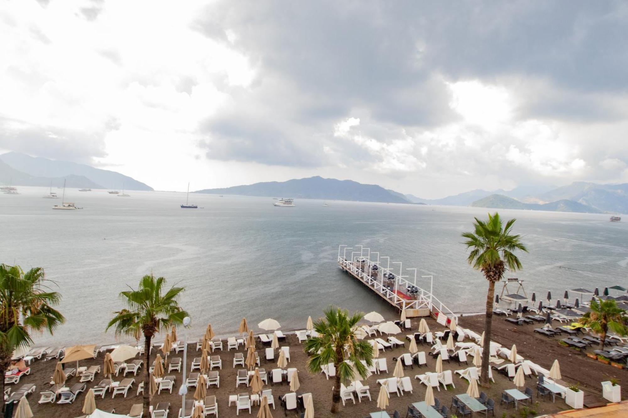 Point Beach Hotel มาร์มาริส ภายนอก รูปภาพ