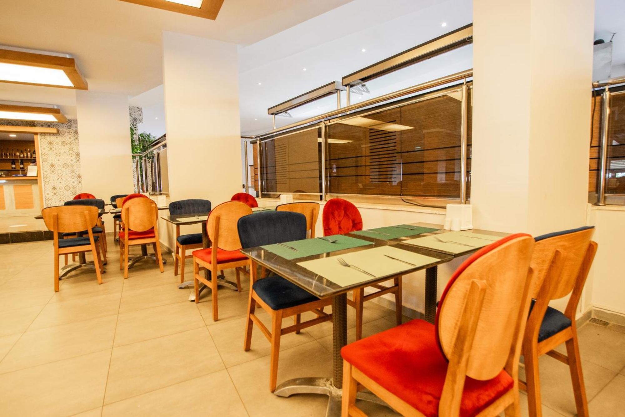 Point Beach Hotel มาร์มาริส ภายนอก รูปภาพ