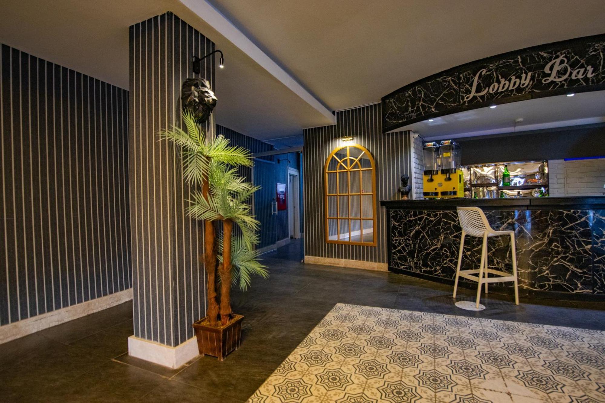Point Beach Hotel มาร์มาริส ภายนอก รูปภาพ